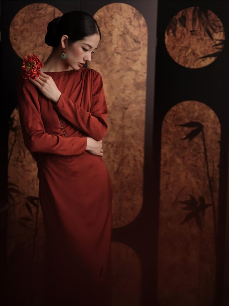 Suknia ślubna w stylu narodowy – Photography Vintage Style recenzja i cena